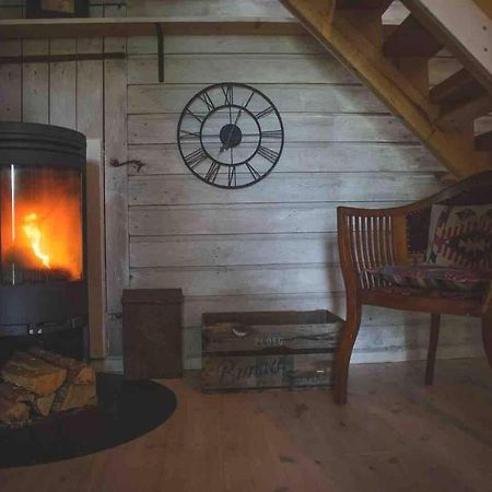 Romantic Spa Villa With Fireplace By The Lake Stjarnsund Exterior foto