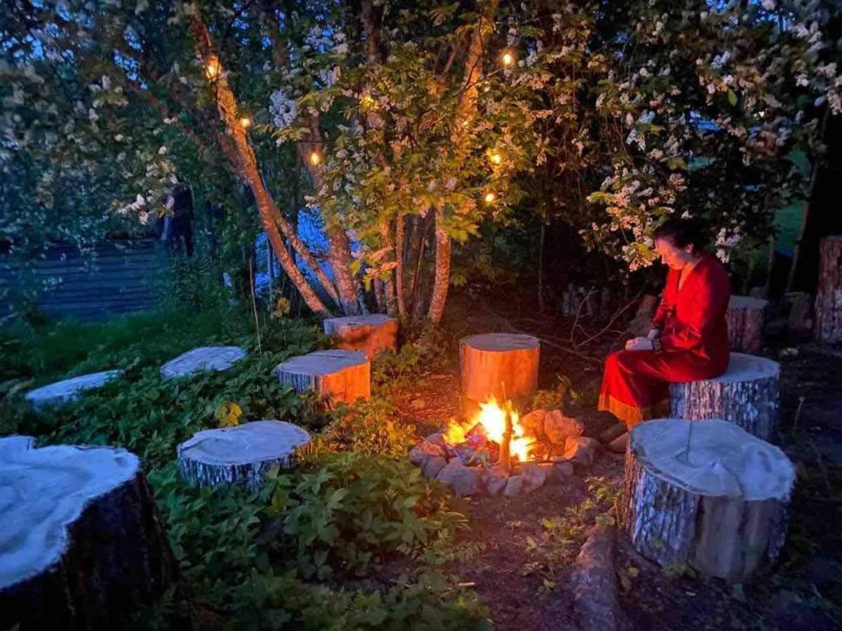 Romantic Spa Villa With Fireplace By The Lake Stjarnsund Exterior foto